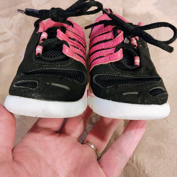 Nike Free 5.0 V2 Toddler Girl Sneakers, Size 7C, Gently Used - Picture 8 of 10